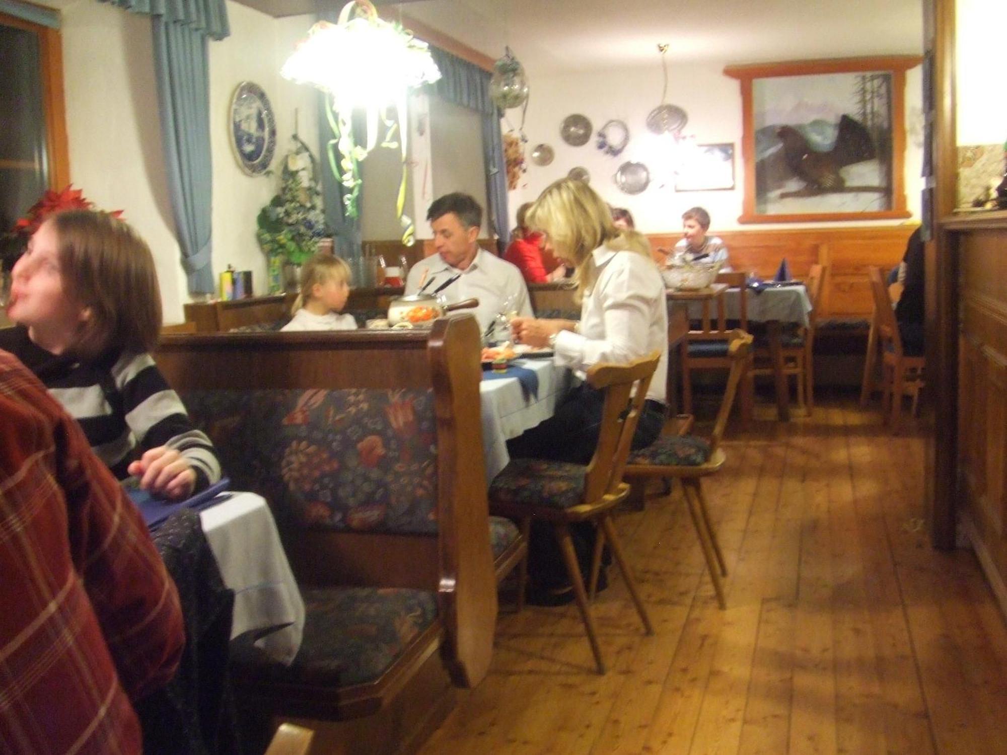 Sportbauernhof - Gasthaus Hochalmblick Krems in Kaernten Exterior foto