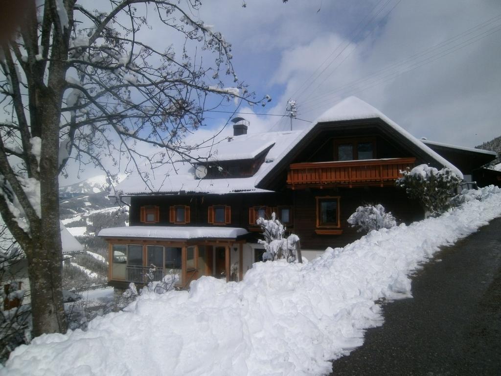 Sportbauernhof - Gasthaus Hochalmblick Krems in Kaernten Exterior foto