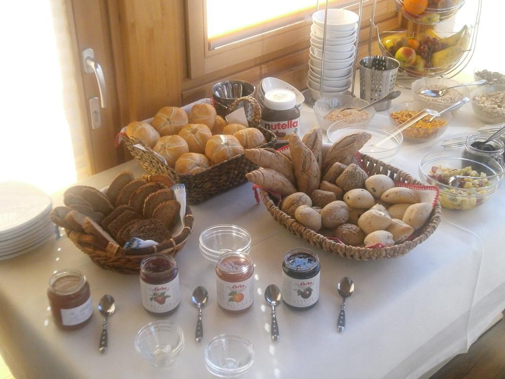 Sportbauernhof - Gasthaus Hochalmblick Krems in Kaernten Exterior foto