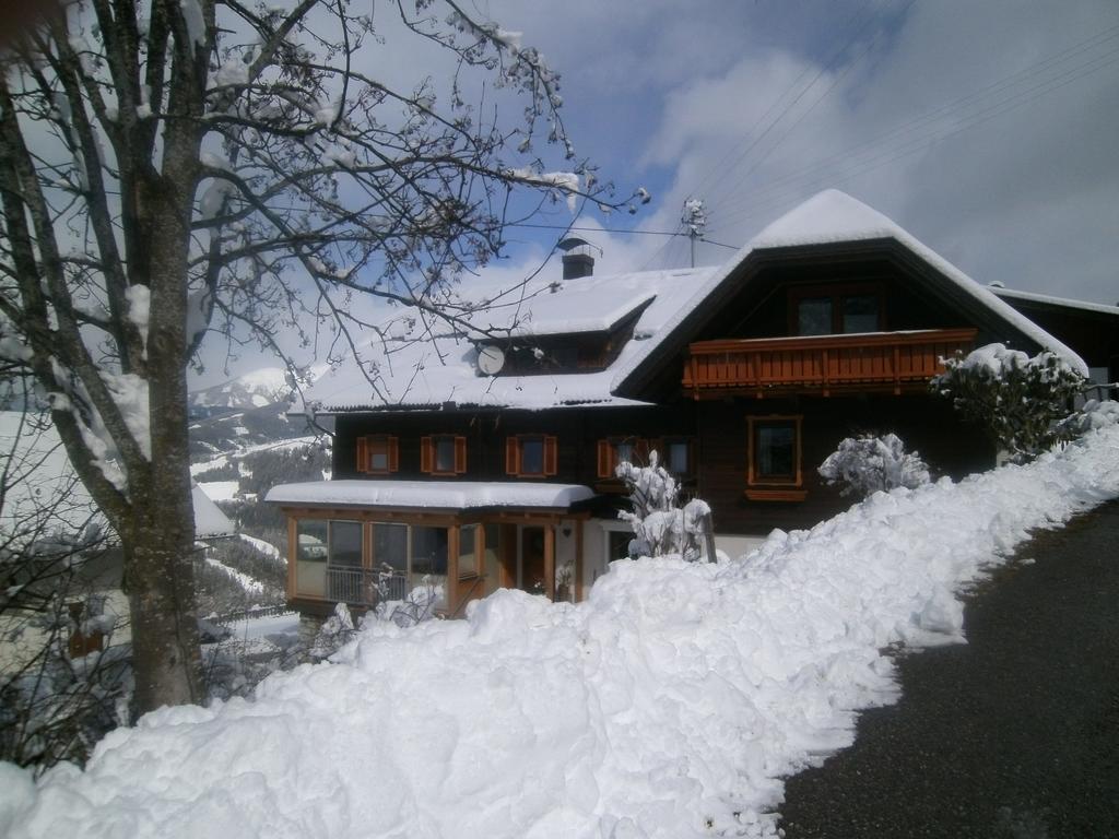 Sportbauernhof - Gasthaus Hochalmblick Krems in Kaernten Exterior foto